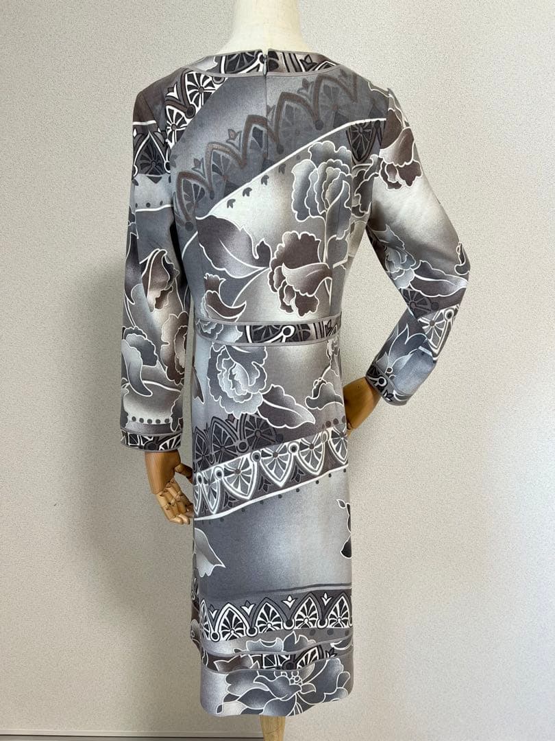 【新品タグ付】LEONARD 花柄 長袖ワンピース 42 総柄　ウール