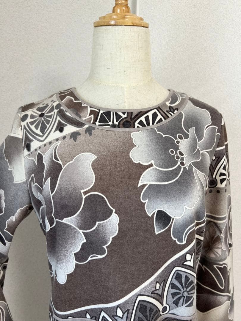 【新品タグ付】LEONARD 花柄 長袖ワンピース 42 総柄　ウール