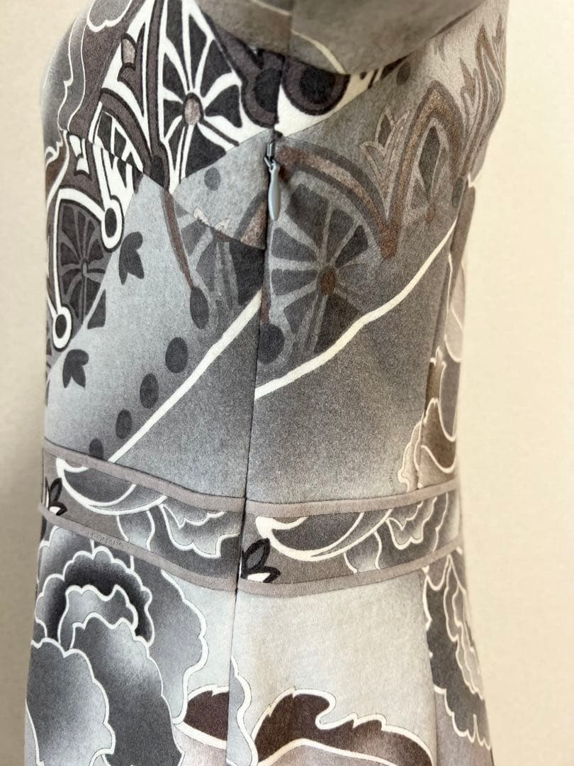 【新品タグ付】LEONARD 花柄 長袖ワンピース 42 総柄　ウール