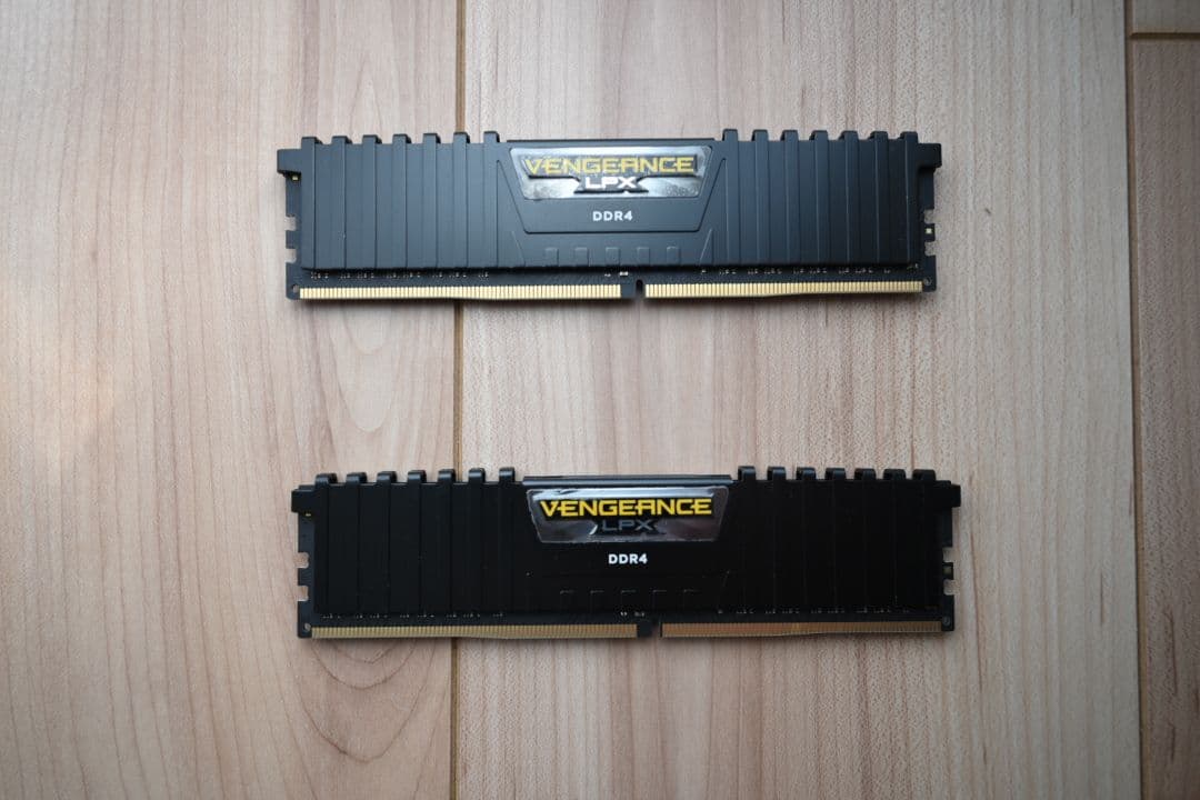 CORSAIR DDR4 メモリモジュール Series 8GB×2枚キット