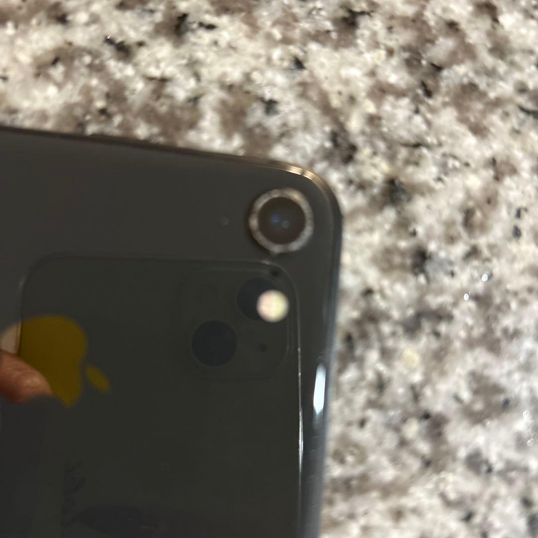 Apple iPhone 8 本体