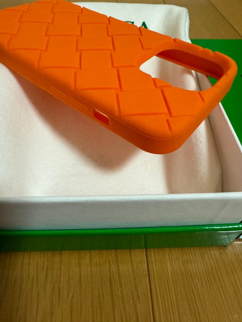 未使用 BOTTGA VENETA iPhone13Proケース