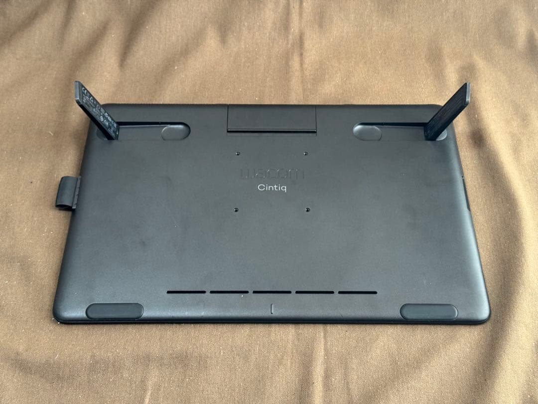 ディスプレイ・モニター本体 Wacom Cintiq 16