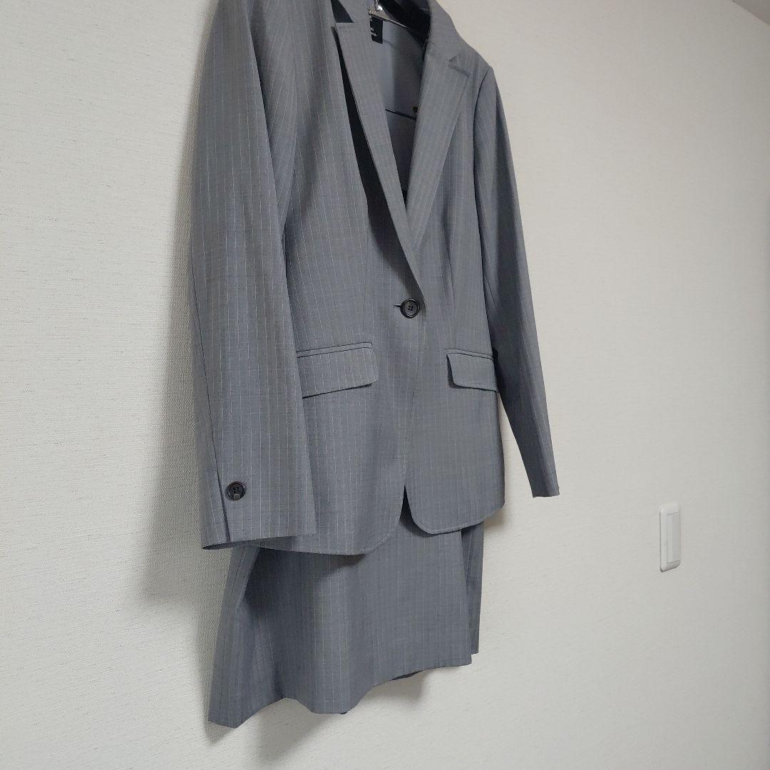 【美品】 23区 スカートスーツ 大きいサイズ 44 ストライプ グレー
