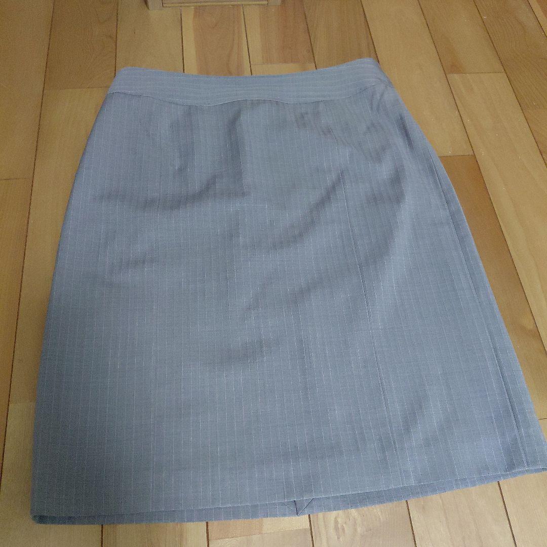 【美品】 23区 スカートスーツ 大きいサイズ 44 ストライプ グレー