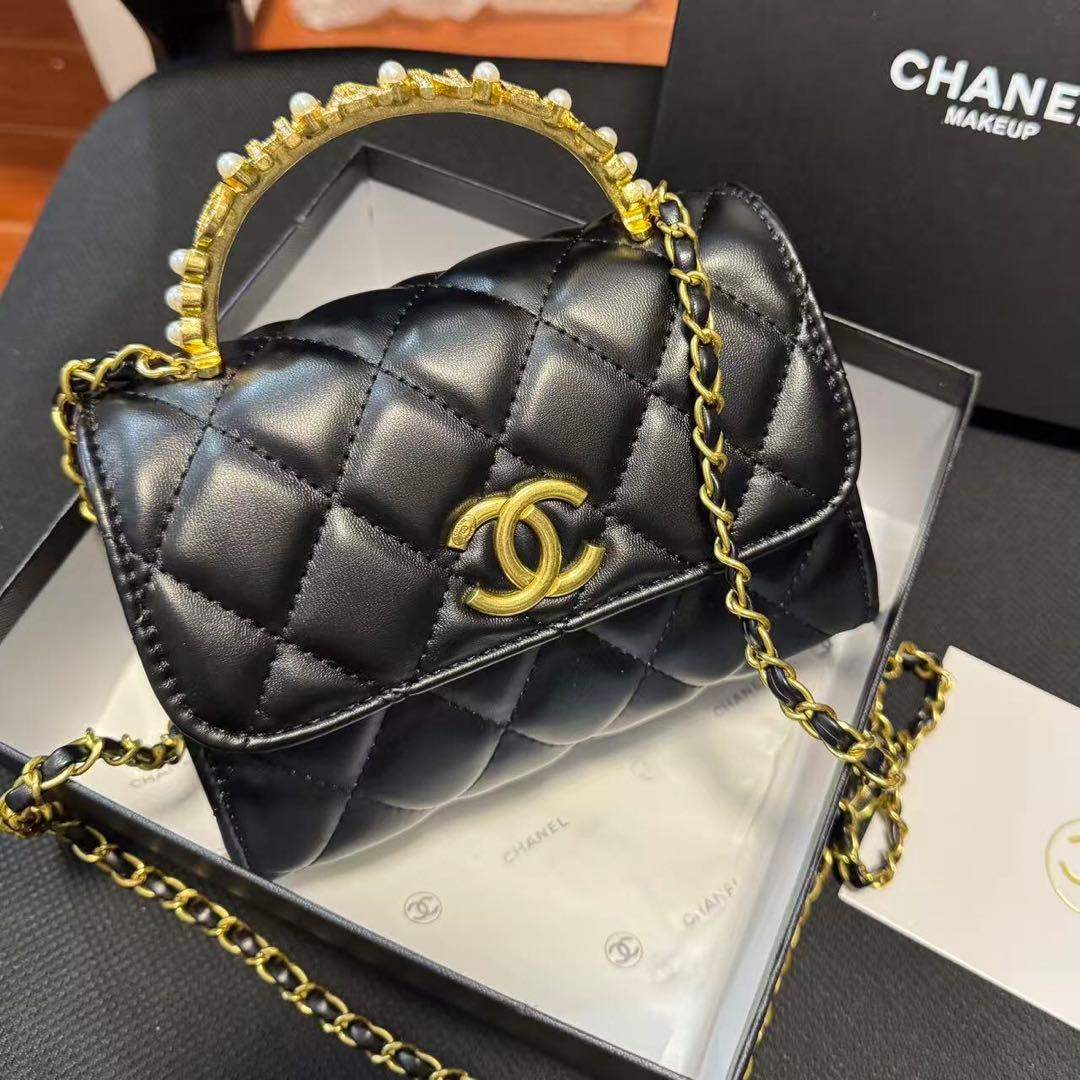 VIP顧客限定 ノベルティ キルティング ショルダーバッグ ブラック