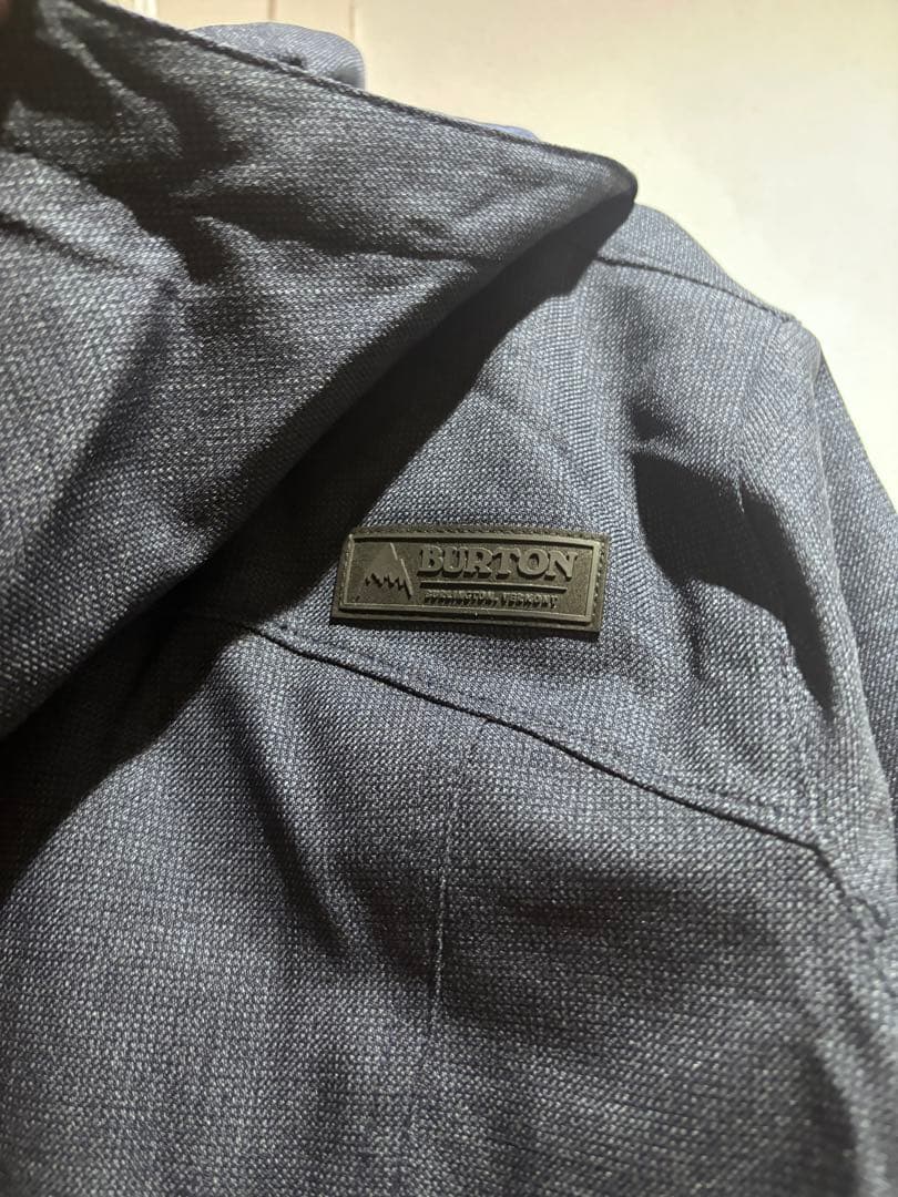 BURTON ネイビー フード付きジャケット