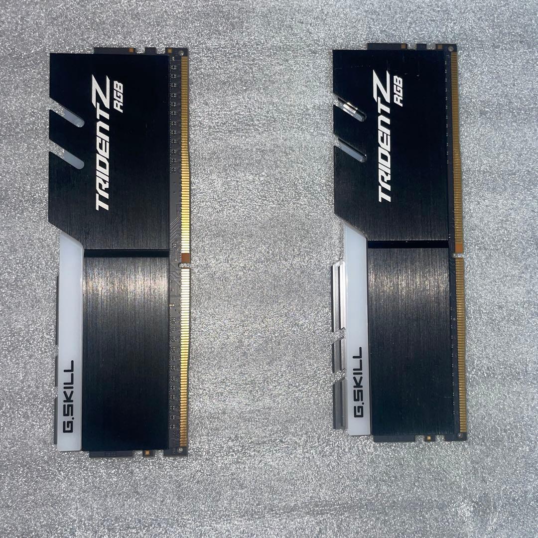 G.SKILL Trident Z RGB DDR4 メモリ　8GB× 2枚