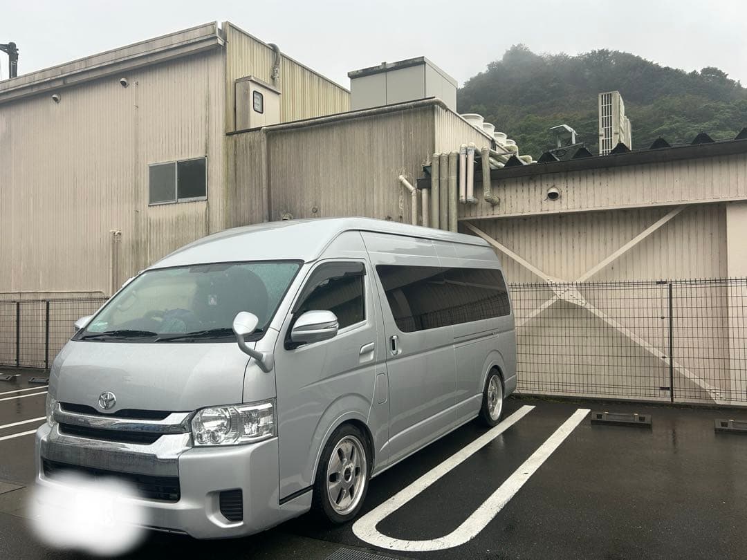 GFSハイエース 200系 18インチホイール ヴィエナクライス SSR