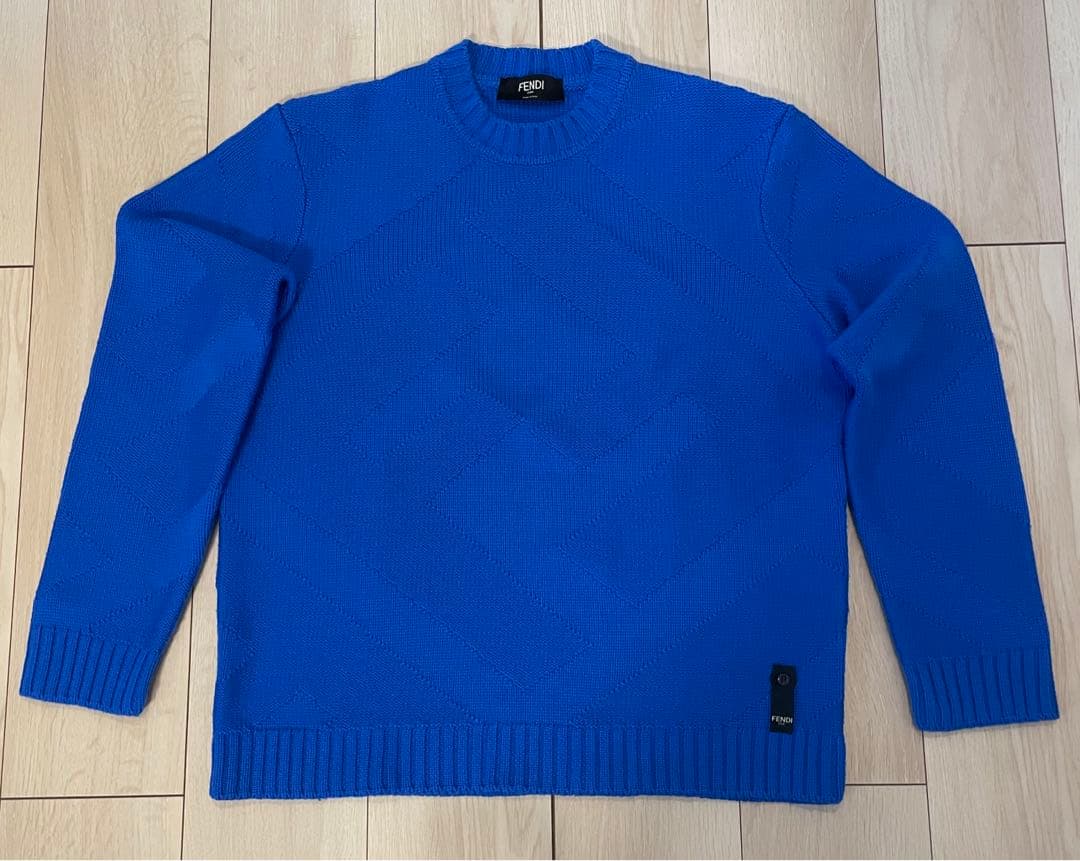 FENDI メンズ　ニットセーター 青