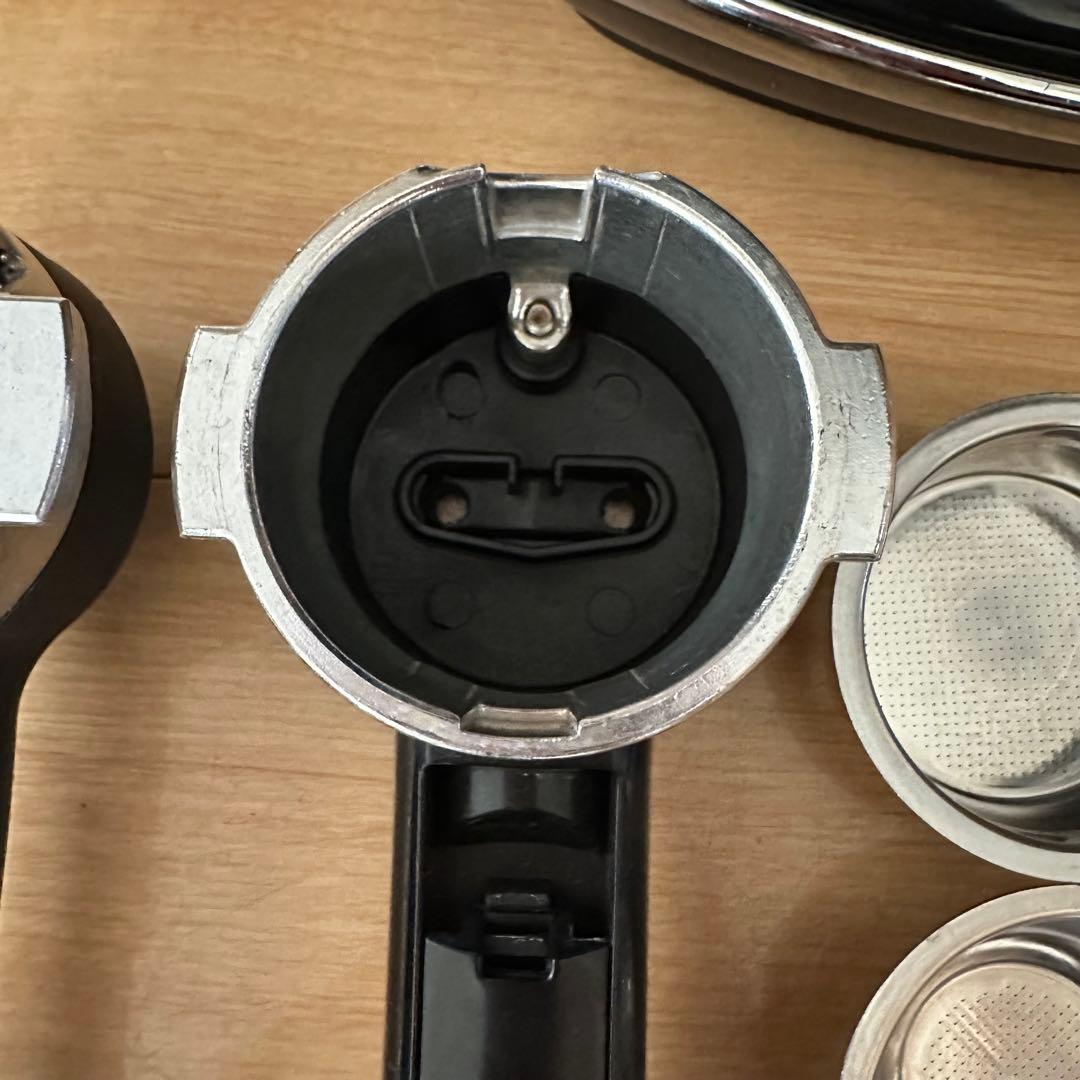 DeLonghi ECO310BK BLACK デロンギ　エスプレッソマシーン