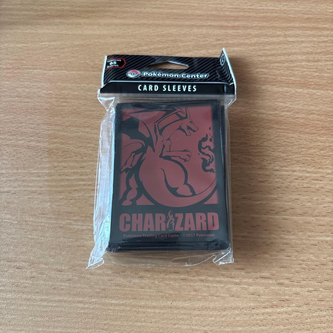 海外 リザードン 65枚入 デッキシールド ポケモンカード スリーブ