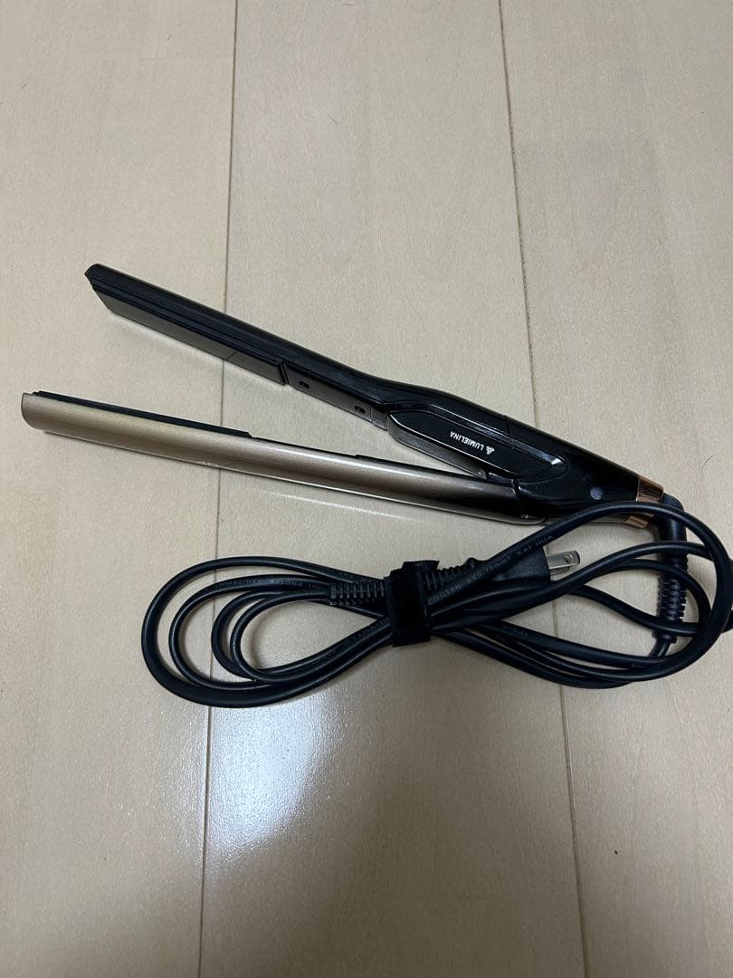 ヘアビューロン 4d ストレートアイロン 【即購入可⭕️‼️】