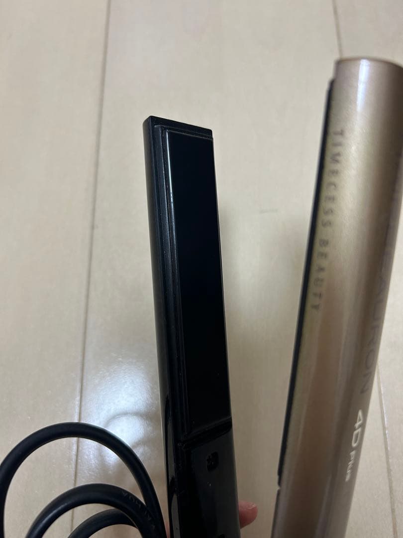 ヘアビューロン 4d ストレートアイロン 【即購入可⭕️‼️】