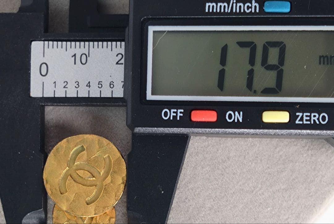 み*ん様 CHANEL シャネル ココマーク ラウンド ゴールド カフス ボタン