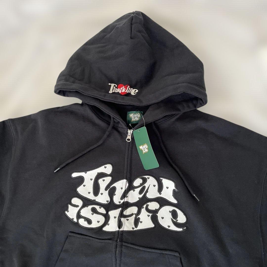 that's life ザッツライフ　黒パーカー　フロントロゴハートドット柄