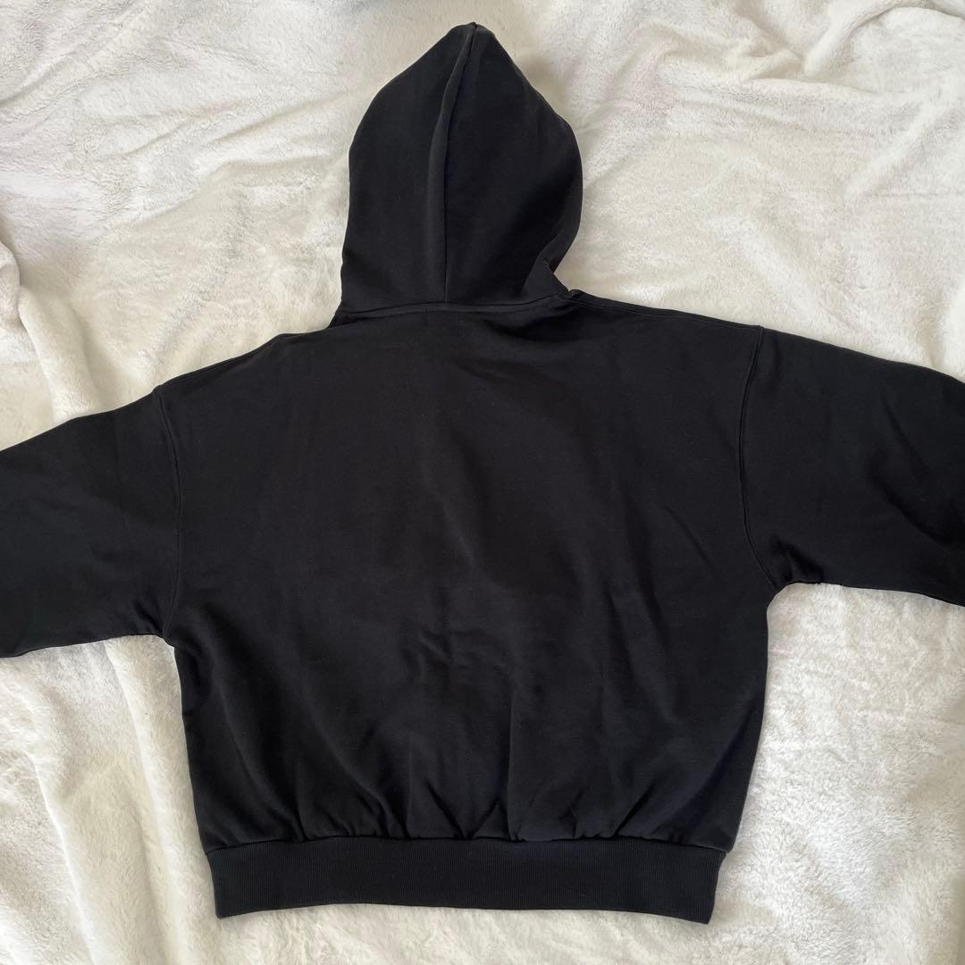 that's life ザッツライフ　黒パーカー　フロントロゴハートドット柄