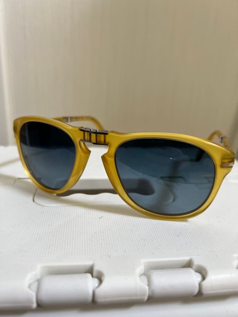 ブラピ着同型同色レア　ペルソールサングラス