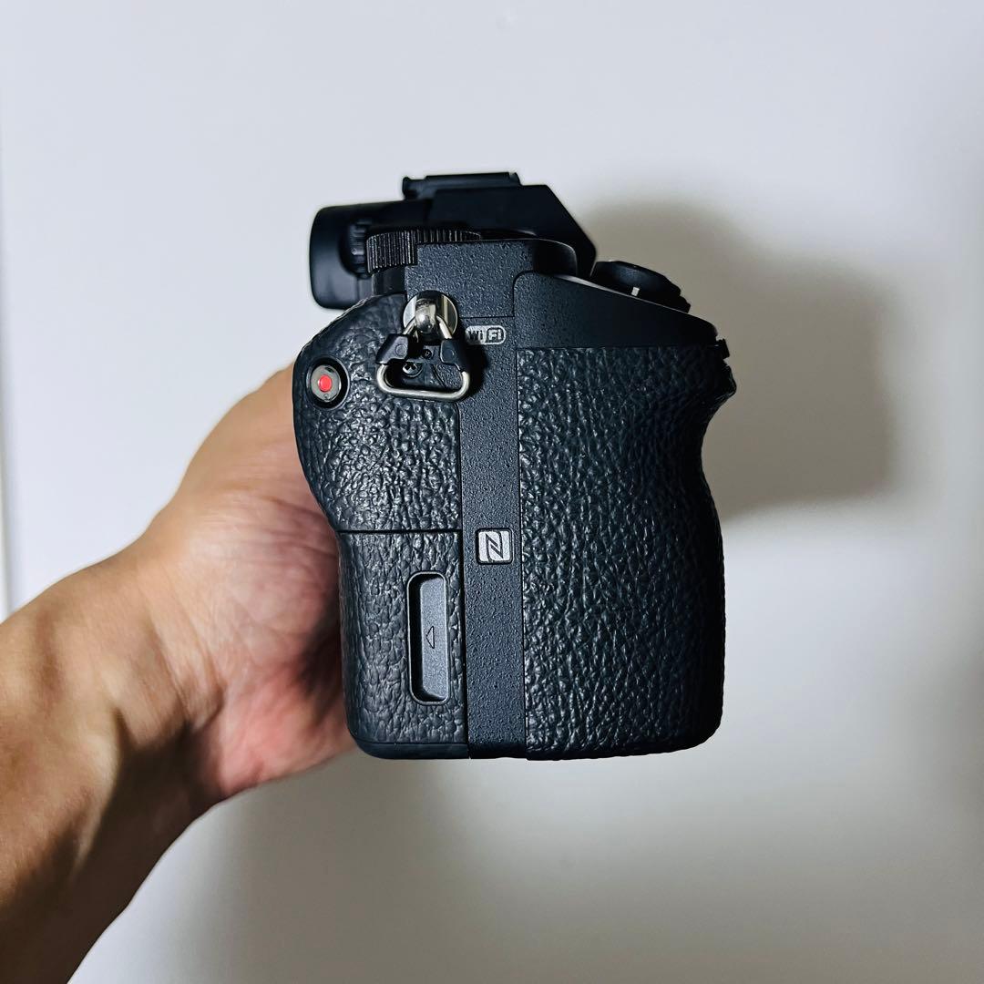 SONY α7ⅱ［￼純正バッテリー2個付き］