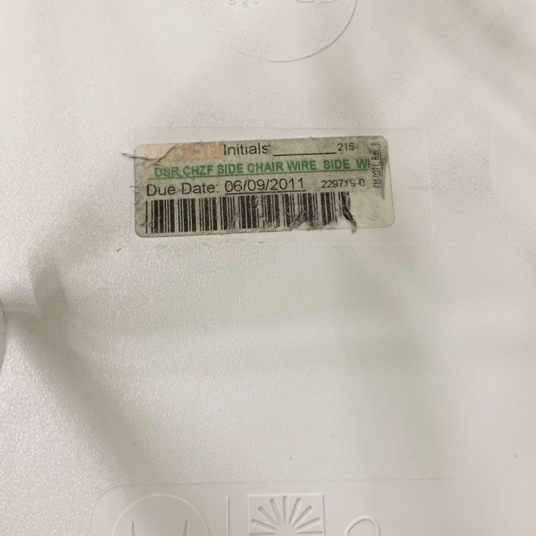 ①ハーマンミラー イームズ サイドシェルチェア ワイヤーベース