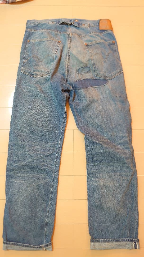 接戦　Levi's ダメージ加工 デニム