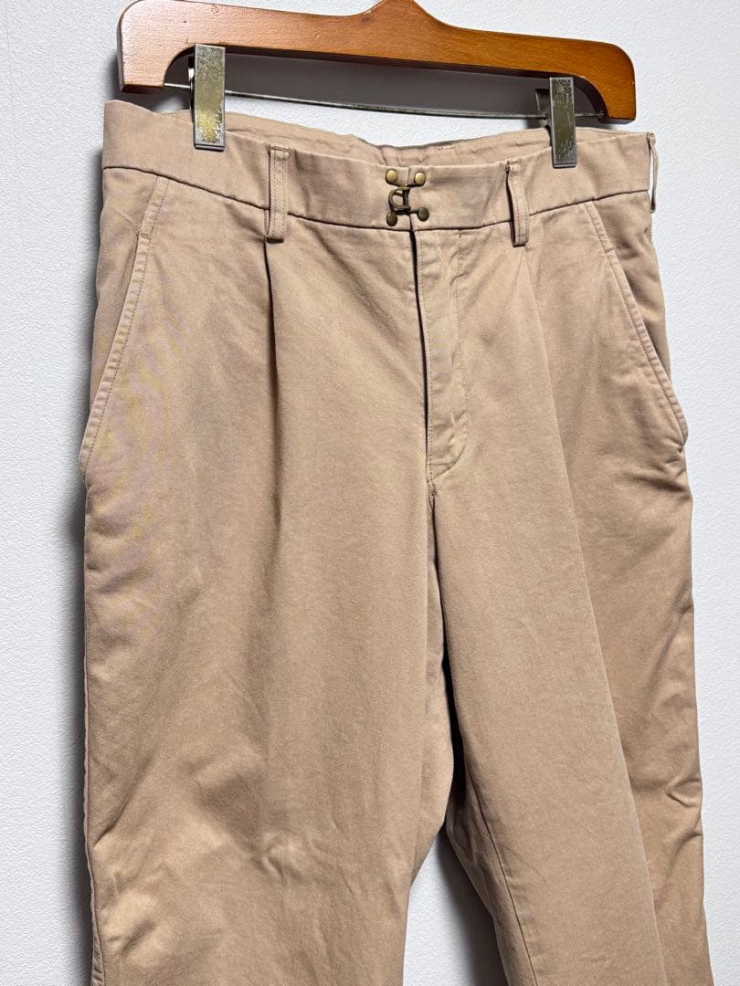 サイズ2 kolor パッカリングテーパードパンツ　ベージュ　カラー