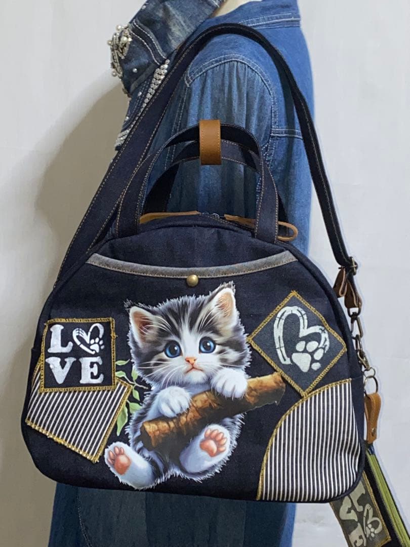 ☆岡山デニム☆ぶら下がりネコ☆子猫☆扇型☆リュック対応☆4wayボストンバッグ