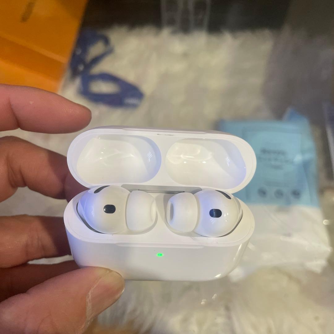 AirPods pro3 本体 充電ケース付き　箱無し