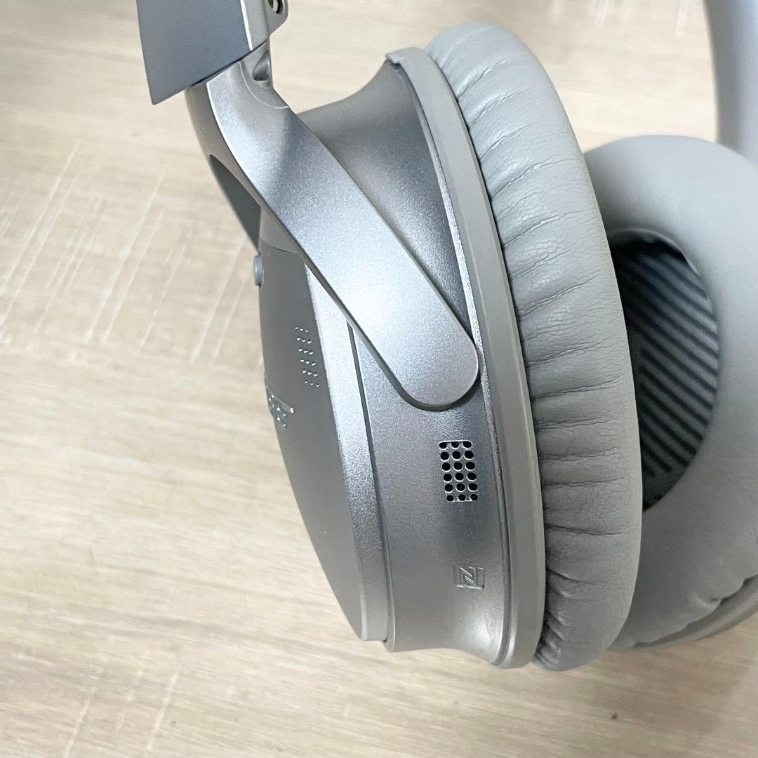 美品 BOSE QuietComfort 35 ワイヤレスヘッドホン シルバー