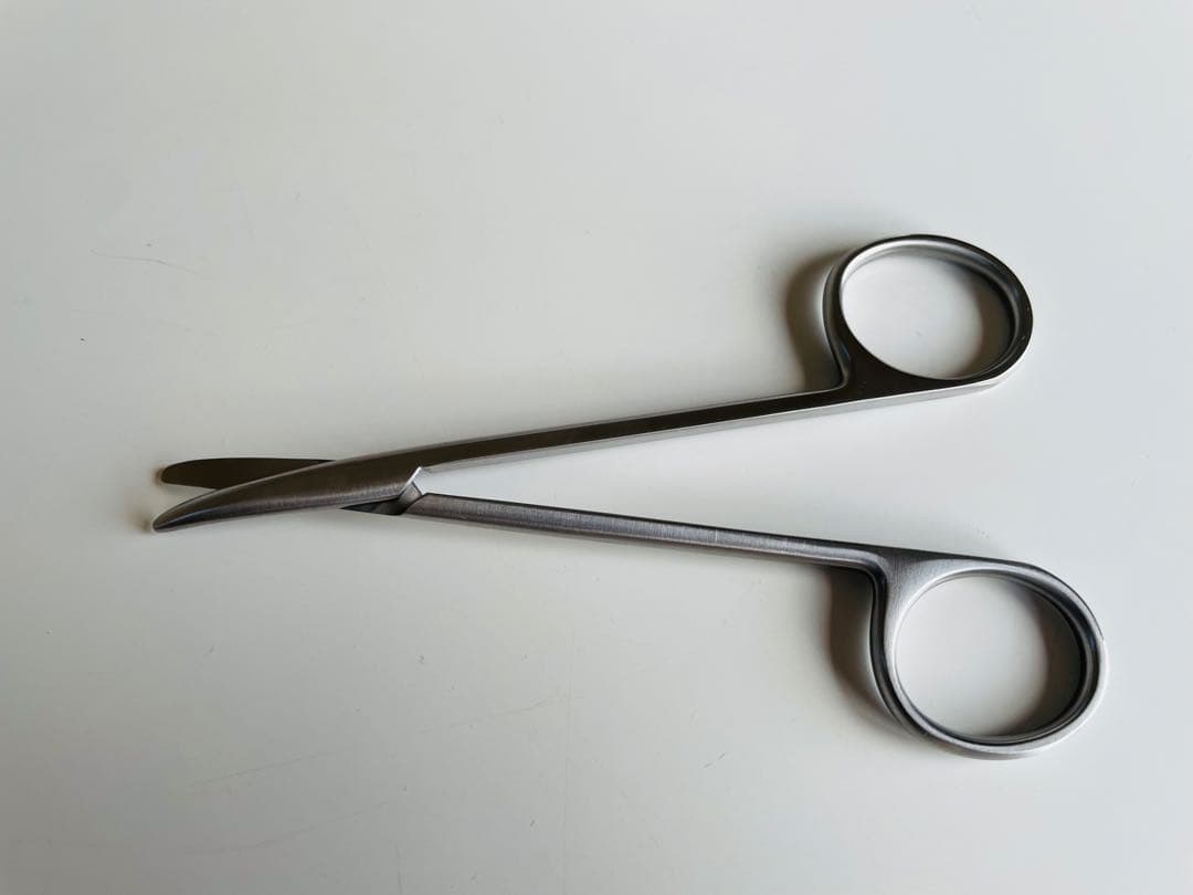 ハグパップ　耳毛切りバサミ(カーブタイプ)