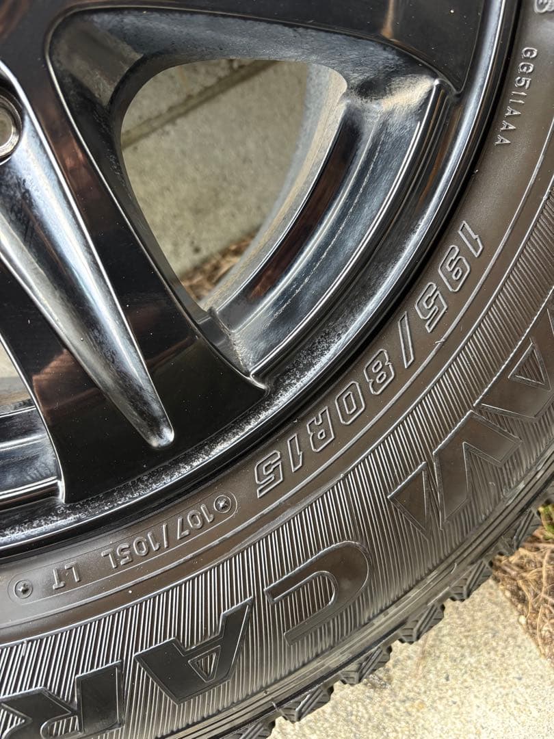 ハイエース　スタッドレスタイヤ ホイールセット