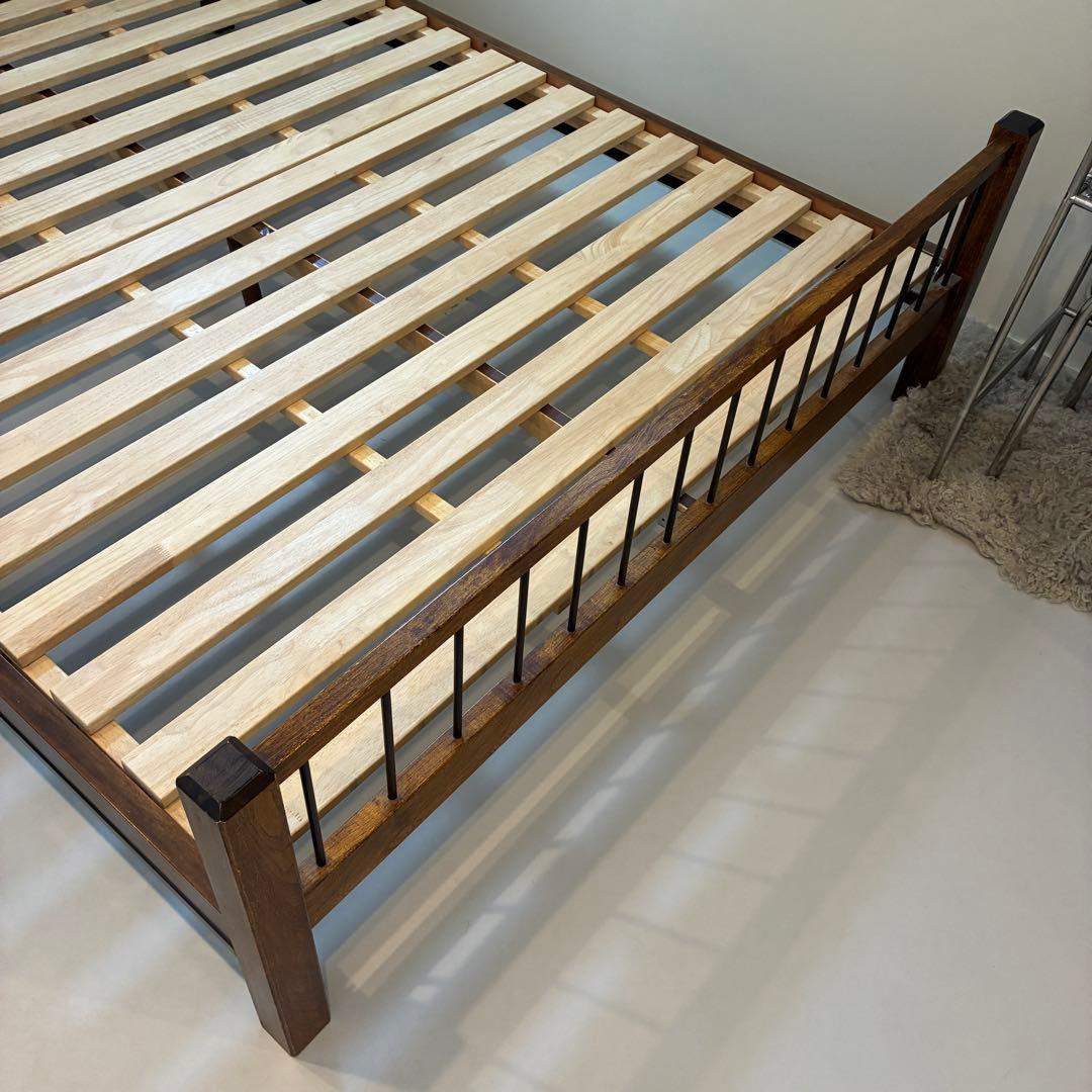 ACME FURNITURE　グランドビュー　クイーン　　ベッド