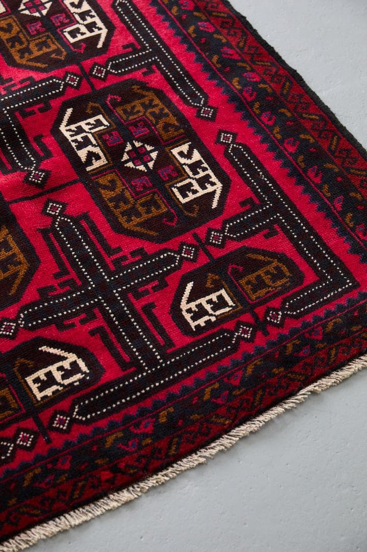 ヴィンテージラグ　トライバルラグ　バルーチ族(199×103cm)茶・赤・紺・黒