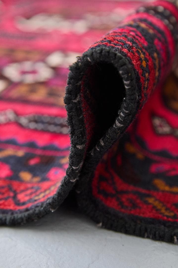 ヴィンテージラグ　トライバルラグ　バルーチ族(199×103cm)茶・赤・紺・黒