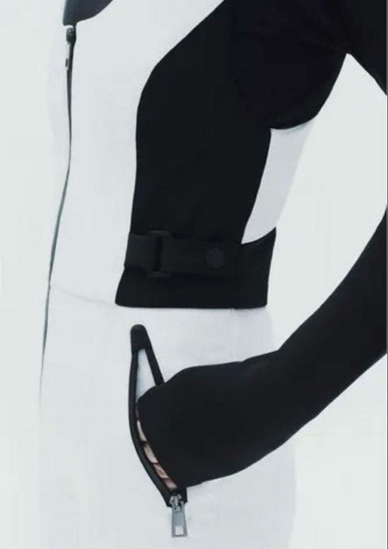 新品 ZARA スキーコレクション　スキーウェア オーバーオール S 完売品