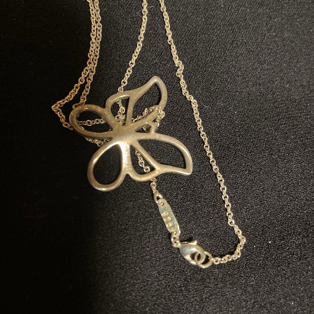 ティファニー 蝶々ネックレス