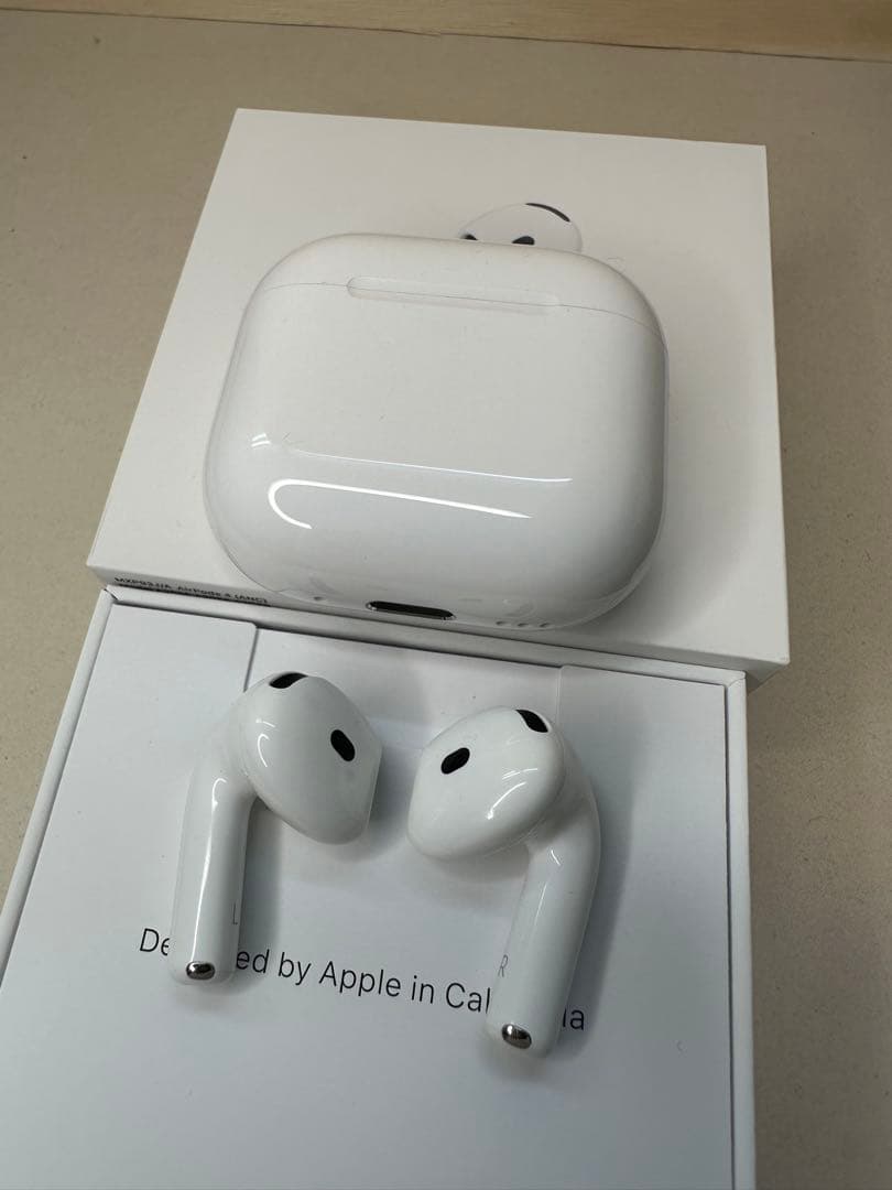 【美品】AirPods4 ANCモデル MXP93J/A T2FQ4