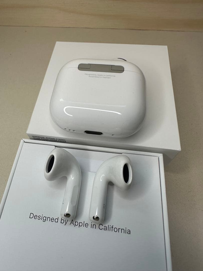 【美品】AirPods4 ANCモデル MXP93J/A T2FQ4