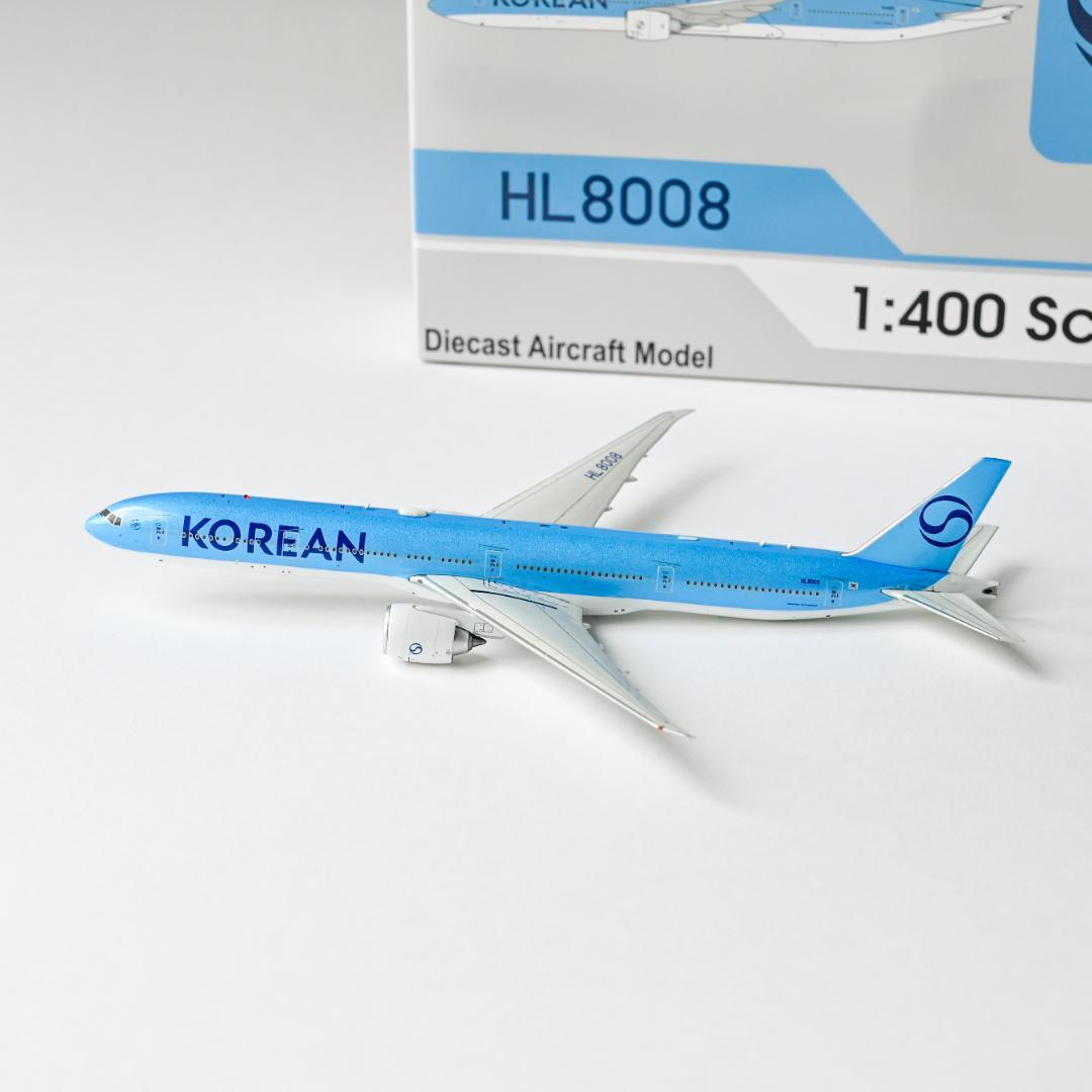 ★猫好きマー君様★大韓航空 B777-300ER 新塗装 ギア着脱可 1/400