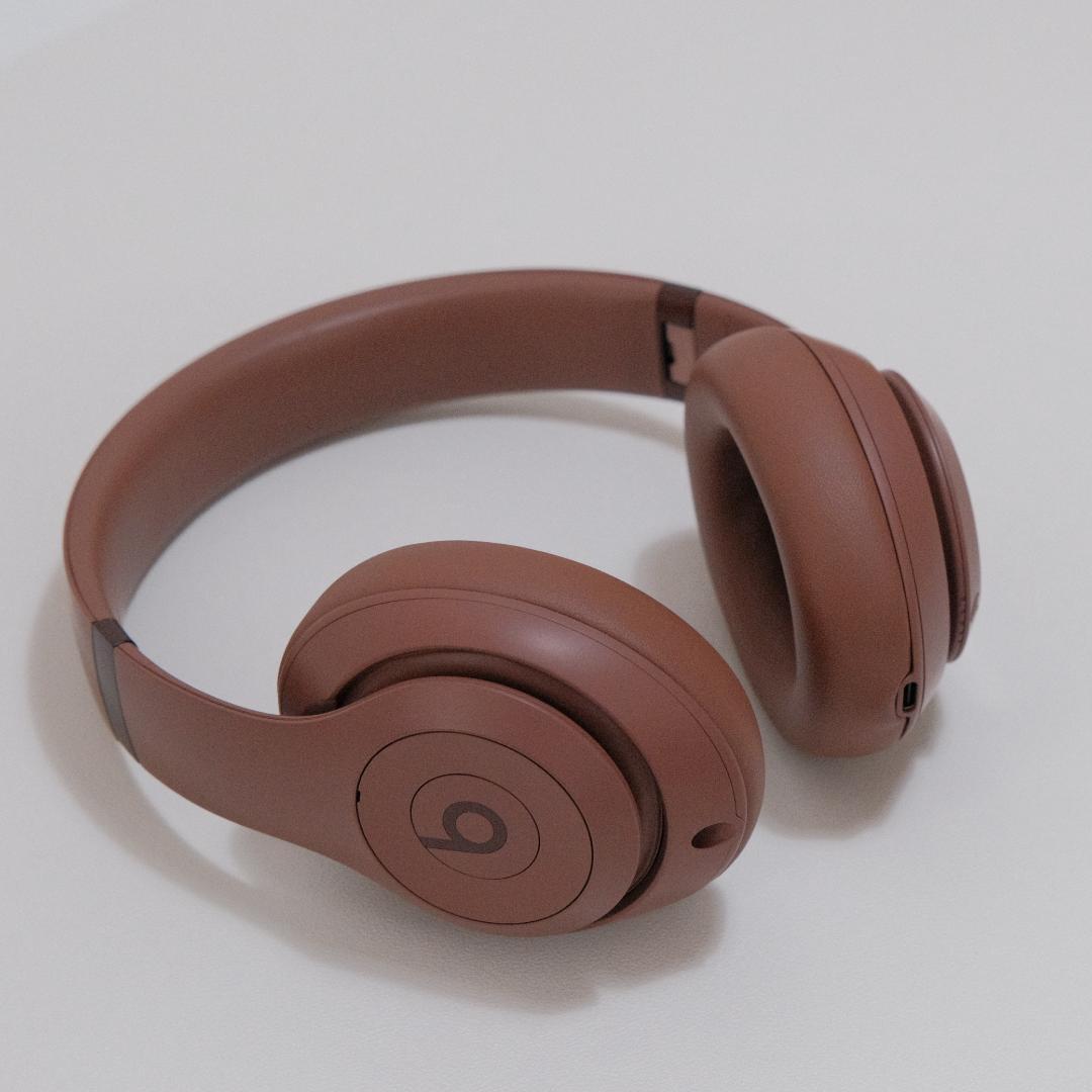 Beats Studio Pro x Kim Kardashian アース