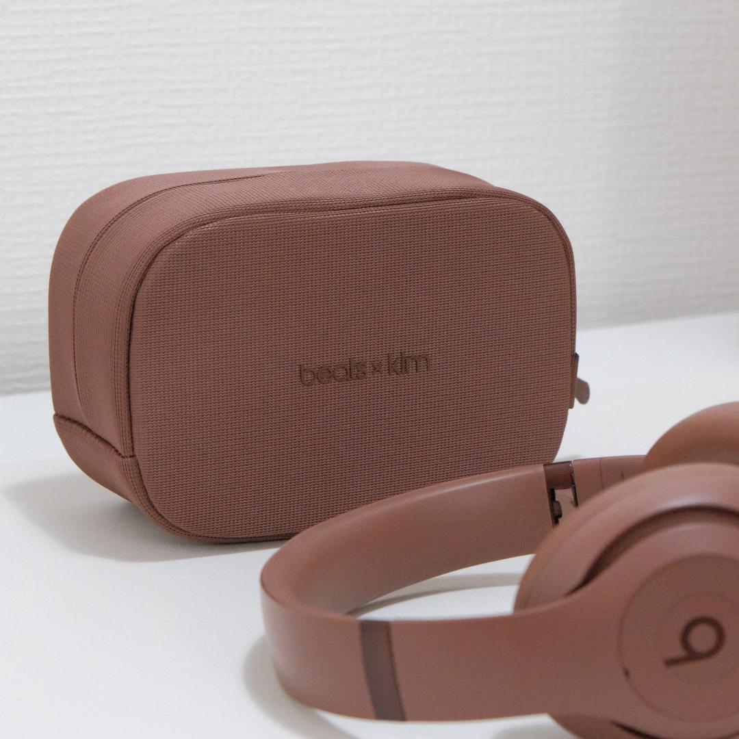 Beats Studio Pro x Kim Kardashian アース