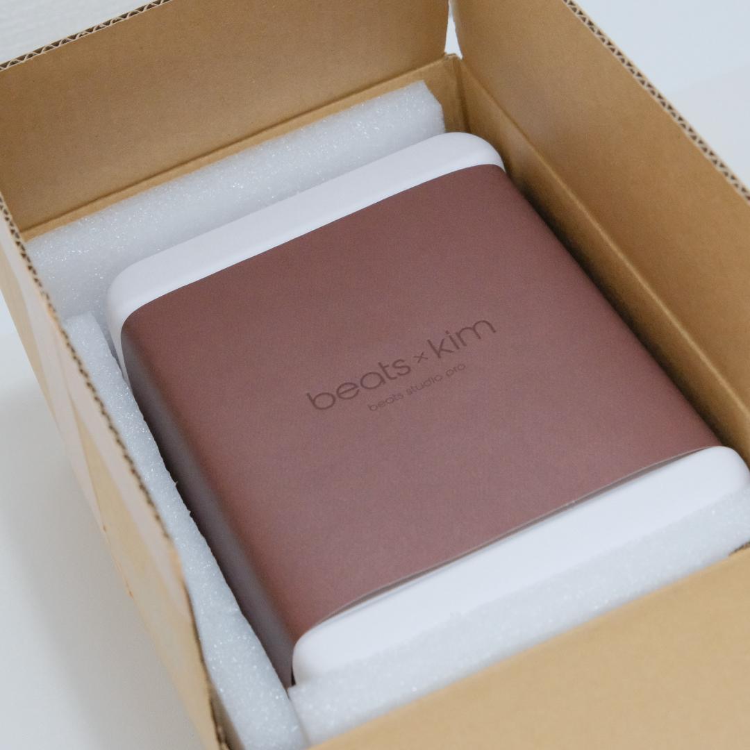 Beats Studio Pro x Kim Kardashian アース