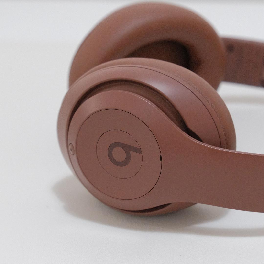 Beats Studio Pro x Kim Kardashian アース