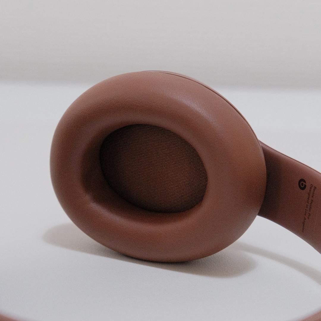 Beats Studio Pro x Kim Kardashian アース