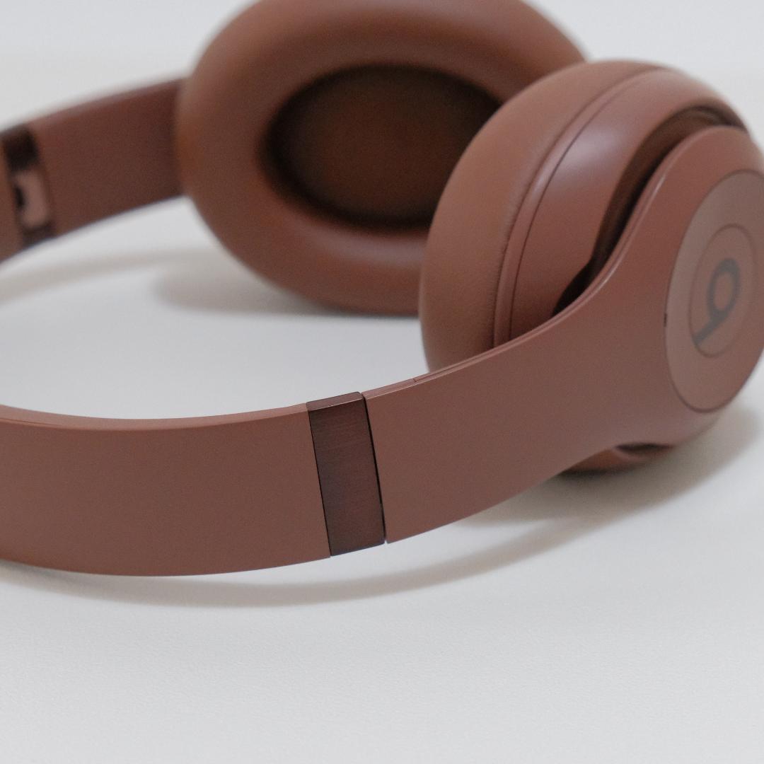 Beats Studio Pro x Kim Kardashian アース