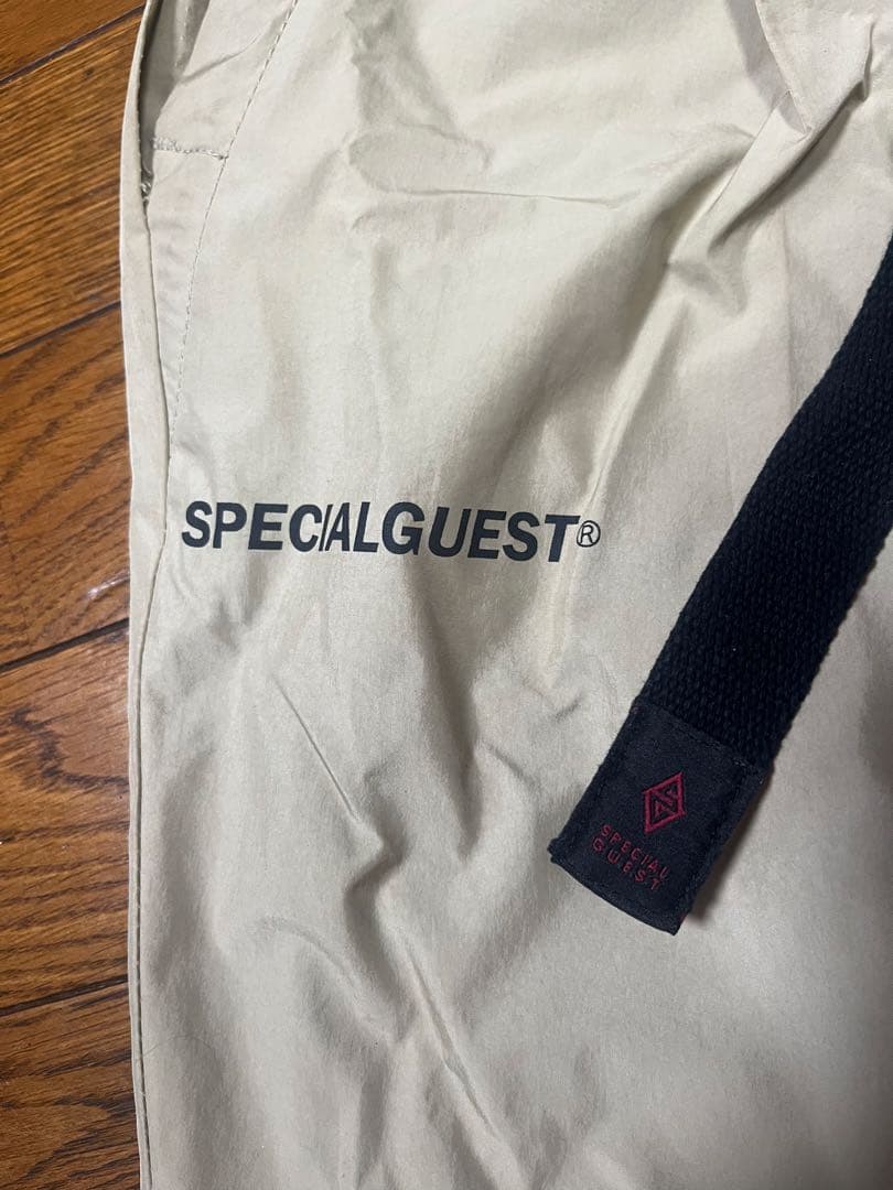 “値下げしました‼︎”SPECIAL GUEST スノーボードウェア M ［下］