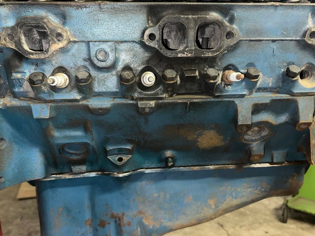 シボレー　v8エンジン