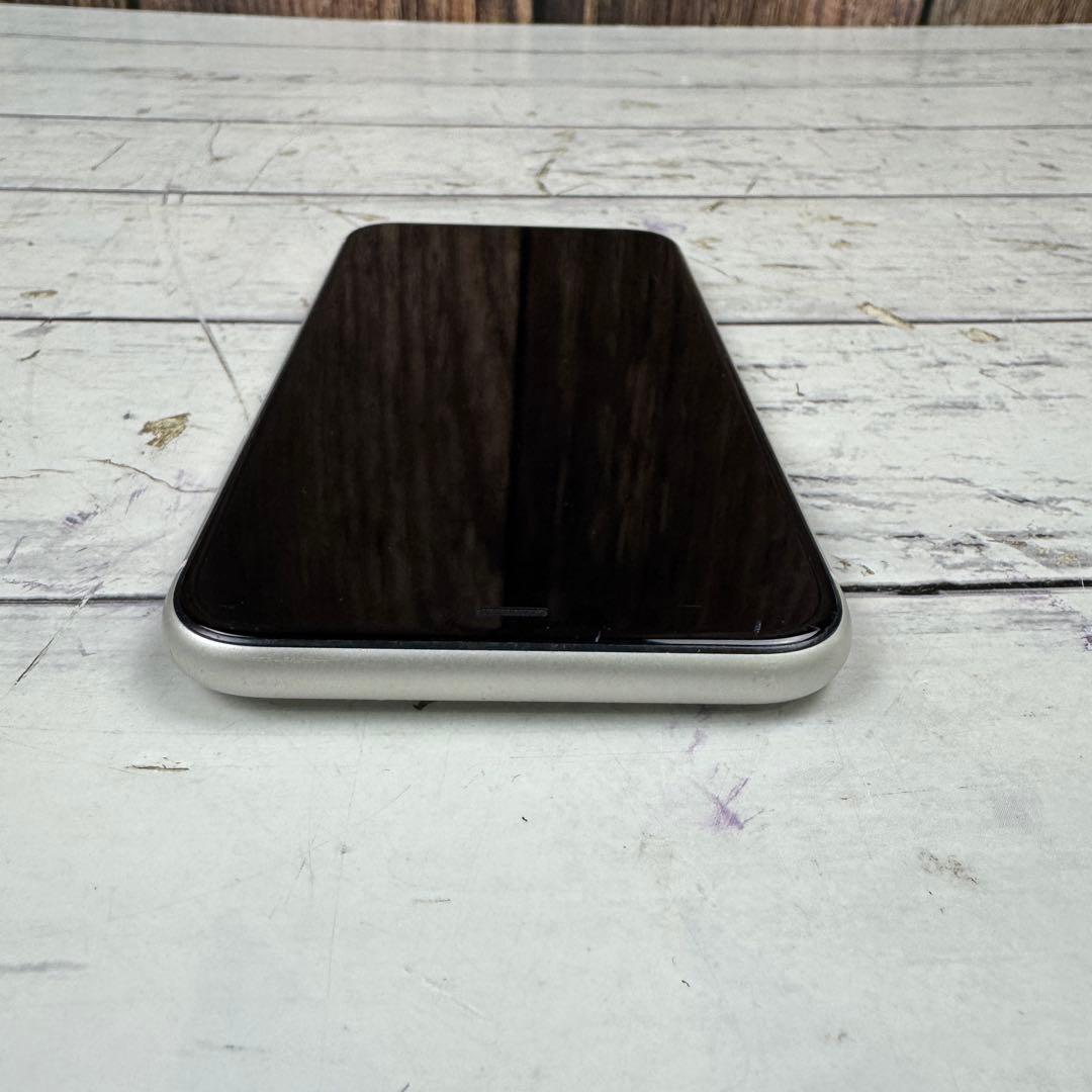 iPhone11 128GB ホワイト MWM22J/A 容量76%