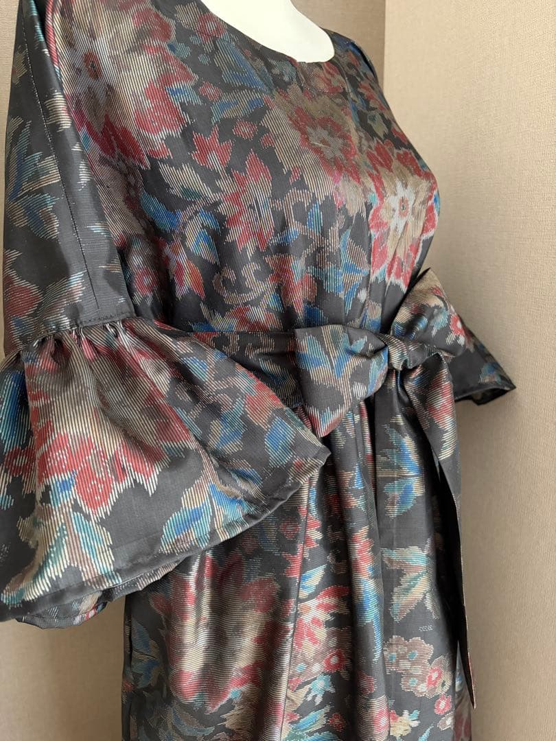 ★着物リメイク★　大島紬　フリル袖のゆったりワンピ　可憐な花柄