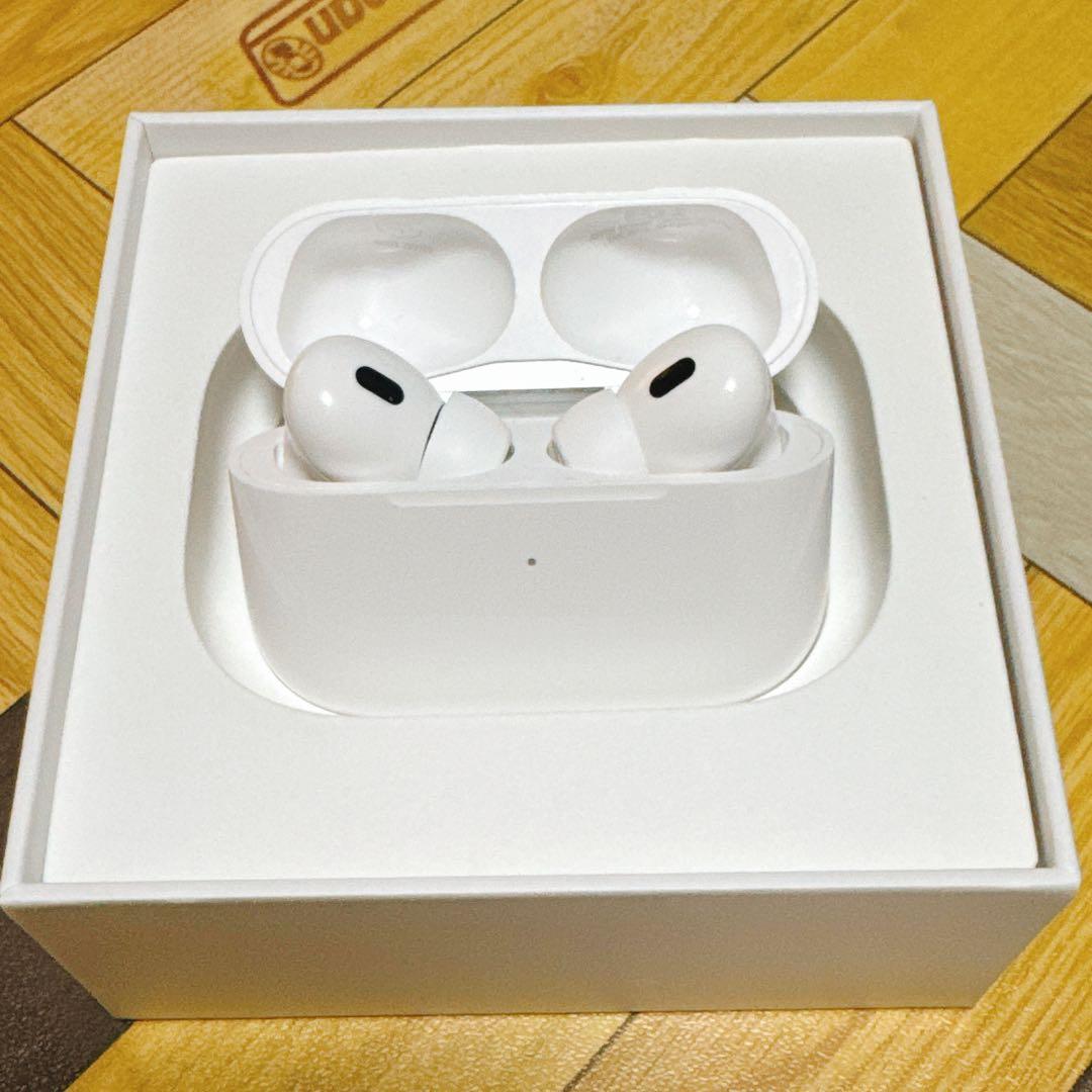 S*l様 AirPods Pro（第2世代）MQD83J/A 2022年モデル